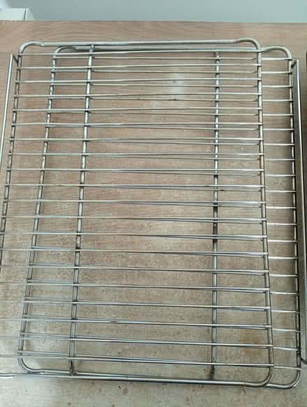 Photo of free Oven tray and shelves (Bonnington EH6) #3