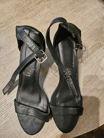 Photo of free Shoes (Northfleet da11) #2