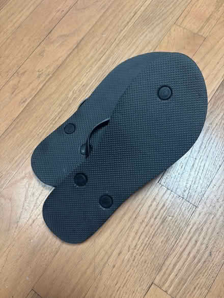 Photo of free Old navy flip flops (South Loop) #1