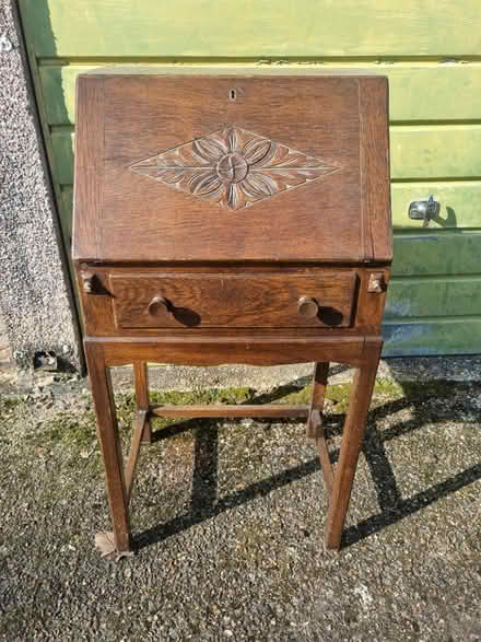 Photo of free Small desk/bureau (GU21) #1