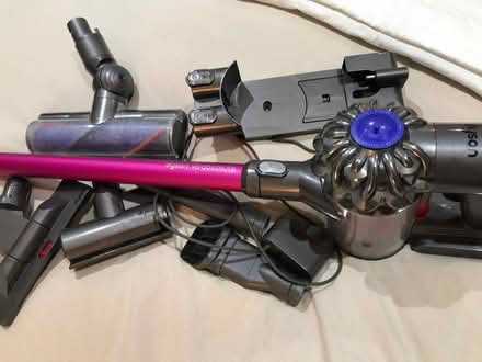 Photo of free cordless Dyson vacuum (Kings Hill, West Malling) #1