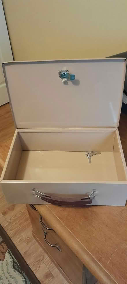 Photo of free metal fireproof box (Amber meadows 21702) #3