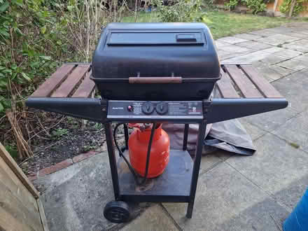 Photo of free BBQ Needs a good clean (WF43BD) #2