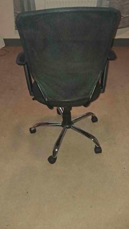 Photo of free Office chair. Adjustable height. Mesh back. 5 wheels. (Bramley LS13) #2
