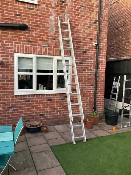 Photo of free 2 piece extension ladder (Misterton DN10) #1