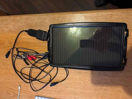 Photo of free 2.4W Battery Solar Charger (Charlton OX12) #4