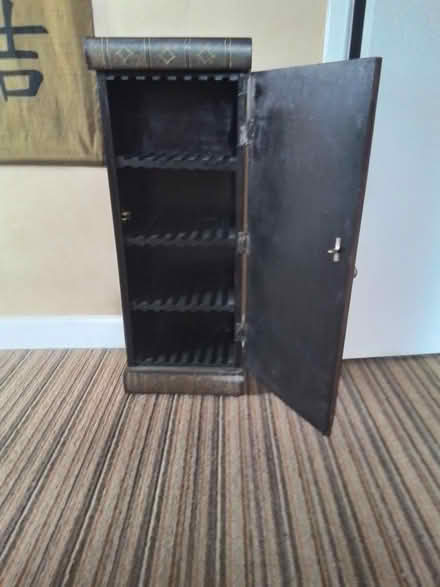 Photo of free dvd holder (Cloughy) #2