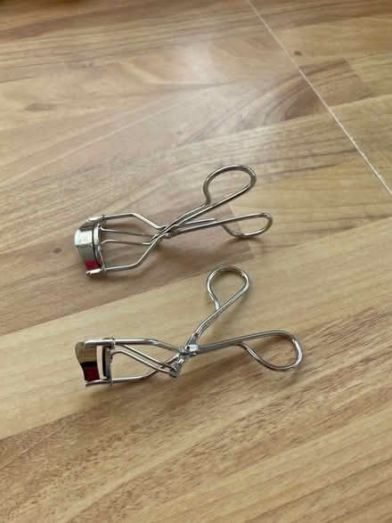 Photo of free 2x Eye lashes applicator (Mitcham CR4) #1