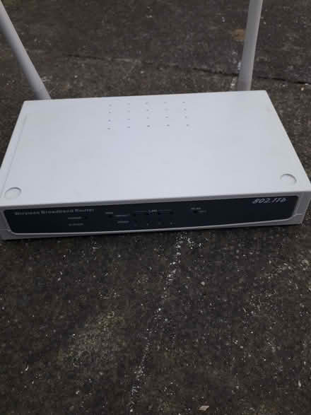 Photo of free Netgear Router (Fenton ST4) #4
