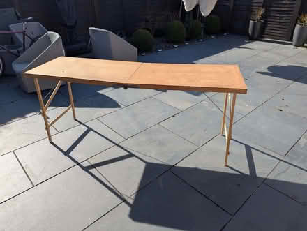 Photo of free wallpaper pasting table (Chalfont St Peter SL9) #1