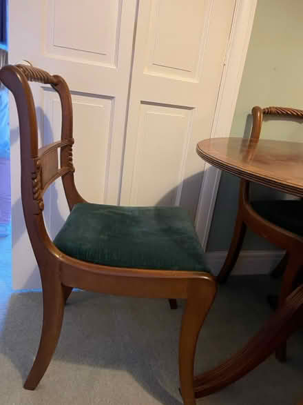 Photo of free Vintage table and chairs (BR2) #3