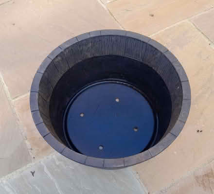 Photo of free plastic plant tub: barrel style (Elworth CW11) #2