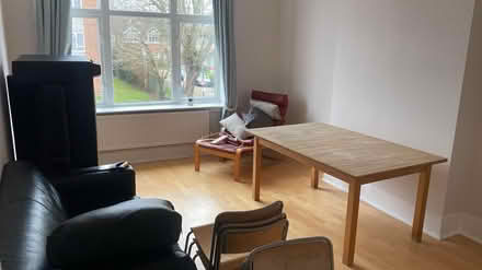 Photo of free Beautiful dining table (Wood Green N22) #1