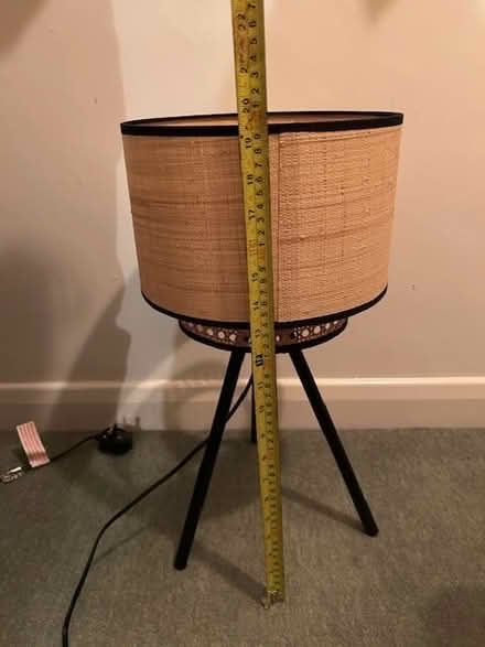 Photo of free 2 side lamps (Holbrook DE56) #4