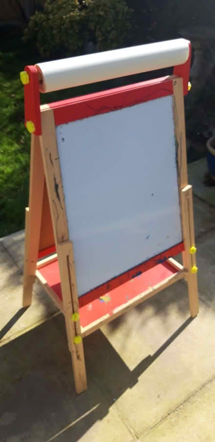 Photo of free Child's Easel (Ewell KT19) #1