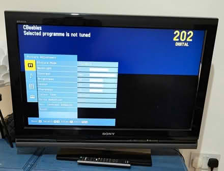 Photo of free Sony TV 32 inches LCD (North Hanwell) #1