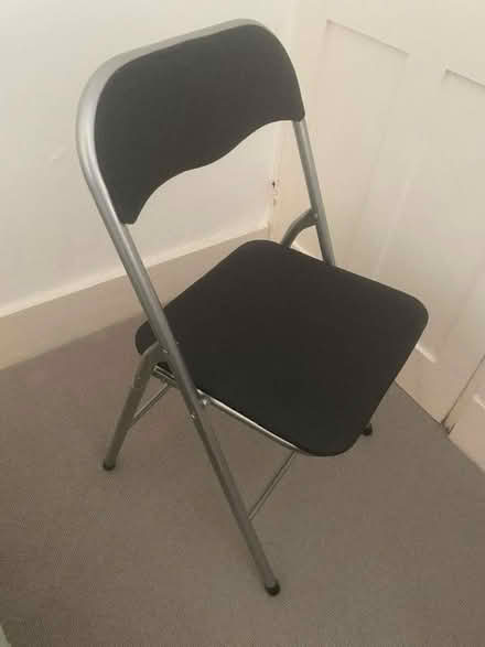 Photo of free Small desk and chair (Newtown RG1) #3