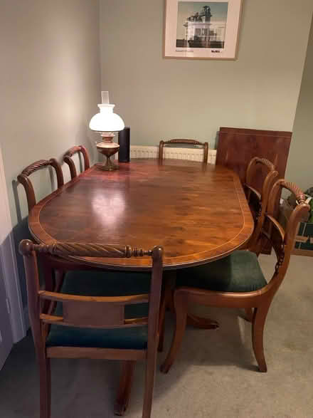 Photo of free Vintage table and chairs (BR2) #1