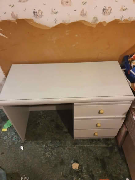 Photo of free Grey/blue desk with glass top (Twyford RG10) #1