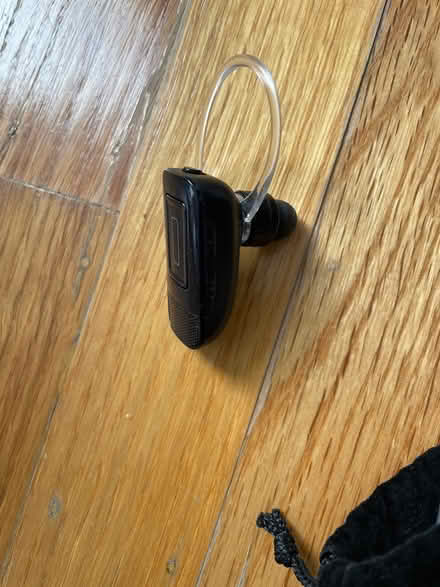 Photo of free Bluetooth headset (Pleasanton Val Vista) #1