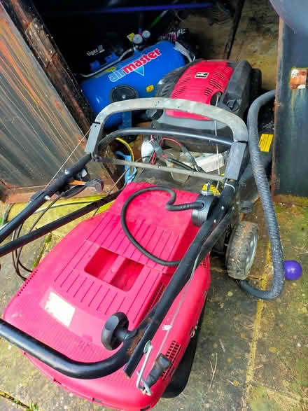 Photo of free petrol lawn mower (Northfields) #4
