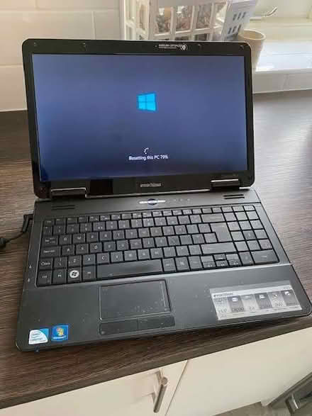 Photo of free Old but working laptop (Thames Ditton KT7) #1