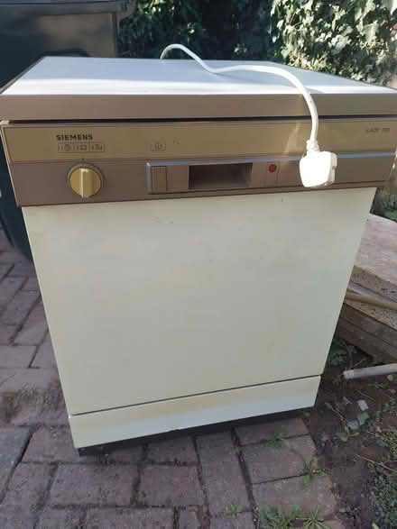 Photo of free Siemens dishwasher (Kempsey WR5) #1