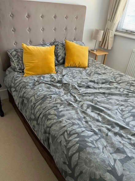 Photo of free 4’6” bed with headboard and mattres (Sw20 0sb) #1