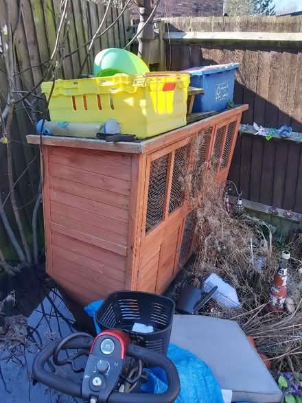 Photo of free Rabbit Hutch (Leegomery TF1) #1