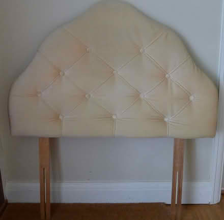 Photo of free Bed headboard (Marlow SL7) #1