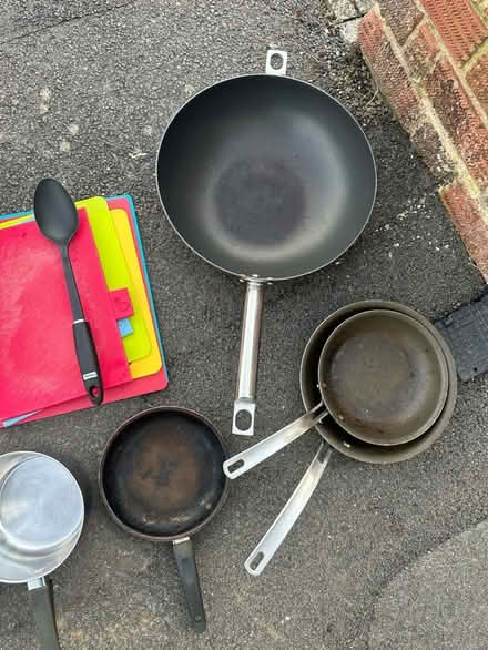 Photo of free Pots, pans and chopping boards (Headington OX3) #3