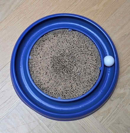 Photo of free Cat scratchpad with ball (Islington N1) #1