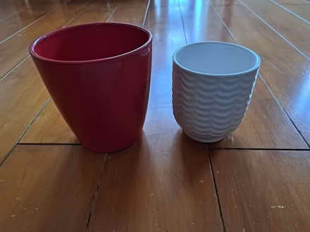 Photo of free 2 plant pots (Pin Green SG2) #1