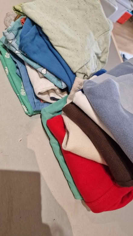 Photo of free Age 3-4 boys clothes (Dickens heath B90) #1