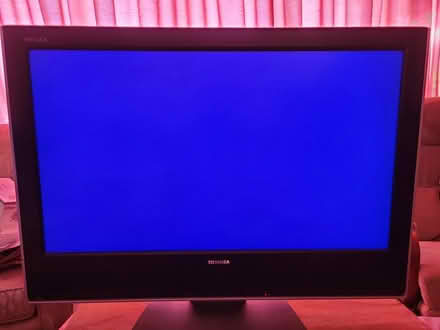 Photo of free Last chance 32 in. Toshiba lcd tv (Dixie and Clark Bramalea) #3