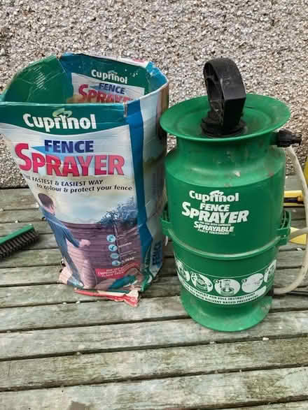 Photo of free Fence sprayer (Lochgelly KY5) #1