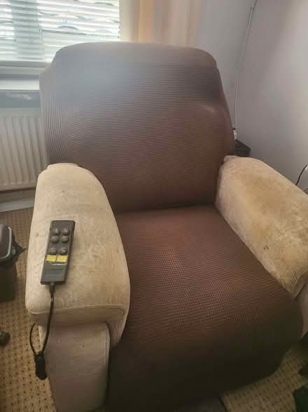 Photo of free rise and recline chair (IP14) #2