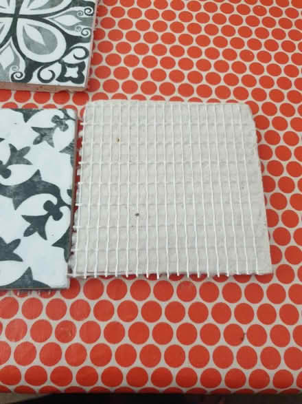 Photo of free 3 10cmx10cm Tiles (Saltney CH4) #2