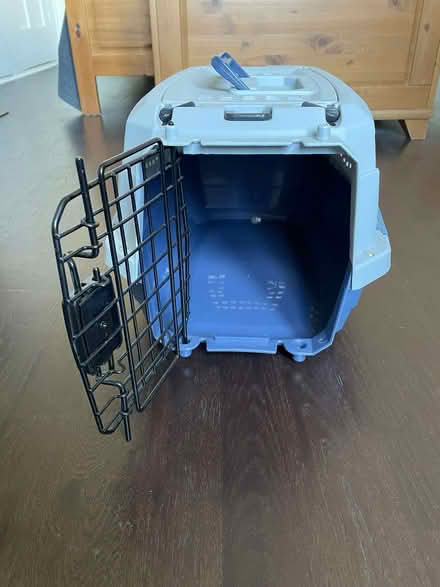 Photo of free Small pet carrier (West Hampstead NW2) #3