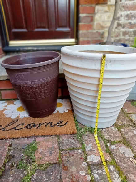 Photo of free Plant pots (Eastbourne BN21) #1