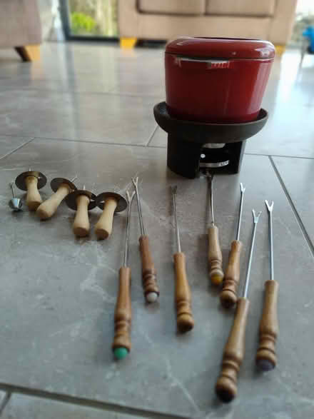 Photo of free Cast Iron Fondue Set with Forks (CT21) #1