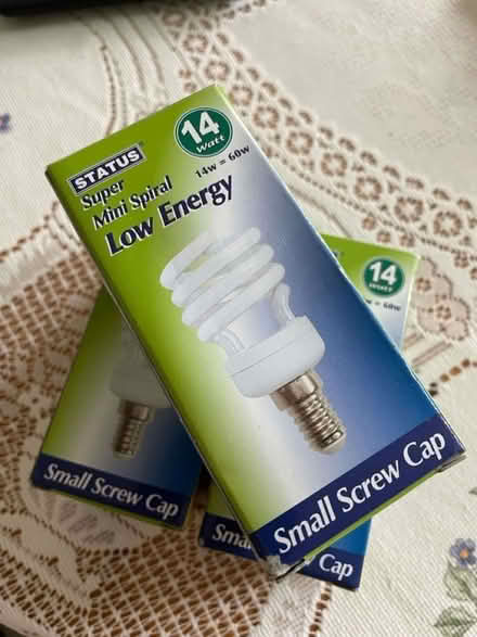 Photo of free 3 screw in light bulbs (Northallerton DL7) #1