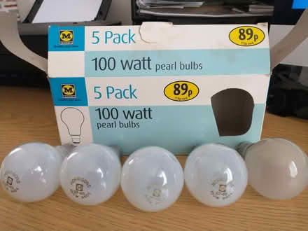 Photo of free Old style light bulbs (Stainton CA11) #1