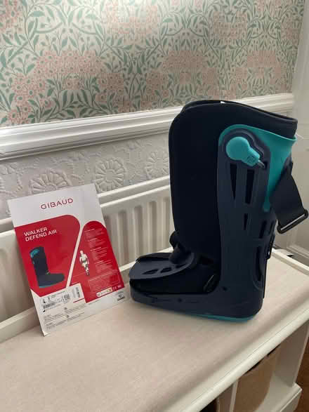 Photo of free Walker Defend Air support boot (Wimbledon Park SW19) #3