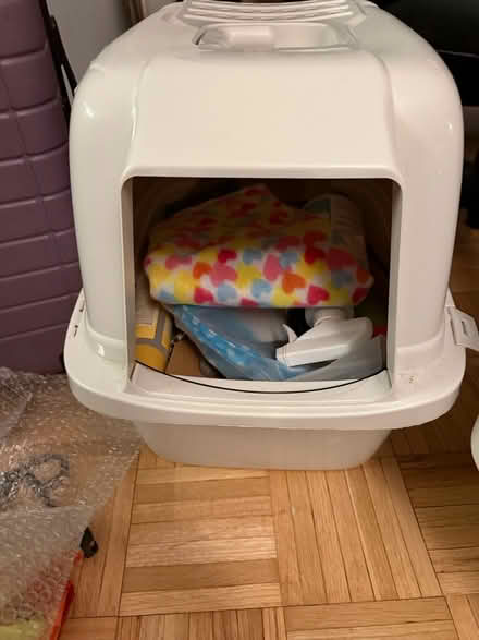 Photo of free cat litter box, toys, etc (Upper east side) #1