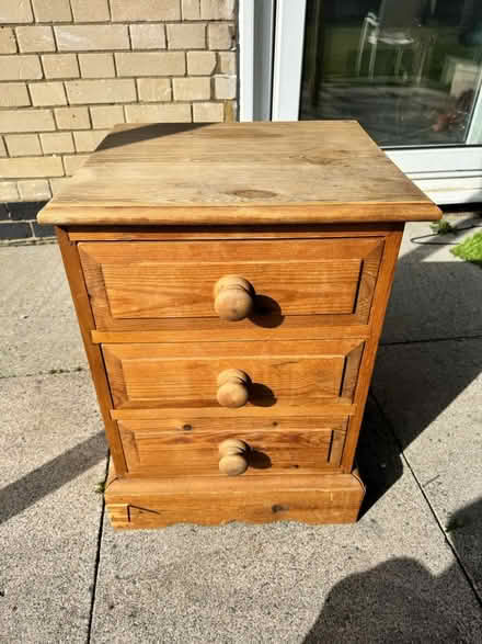 Photo of free Wood bedside table (EN1) #2