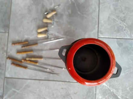 Photo of free Cast Iron Fondue Set with Forks (CT21) #4