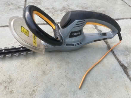 Photo of free Hedge trimmer (Wickford SS12) #1