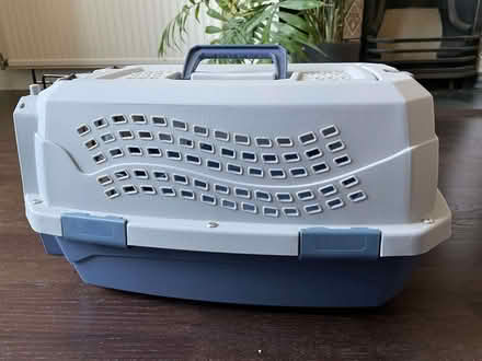 Photo of free Small pet carrier (West Hampstead NW2) #1