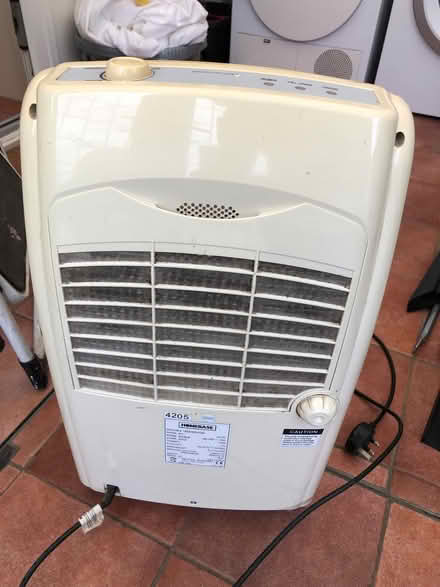 Photo of free Dehumidifier (Welling DA7) #2